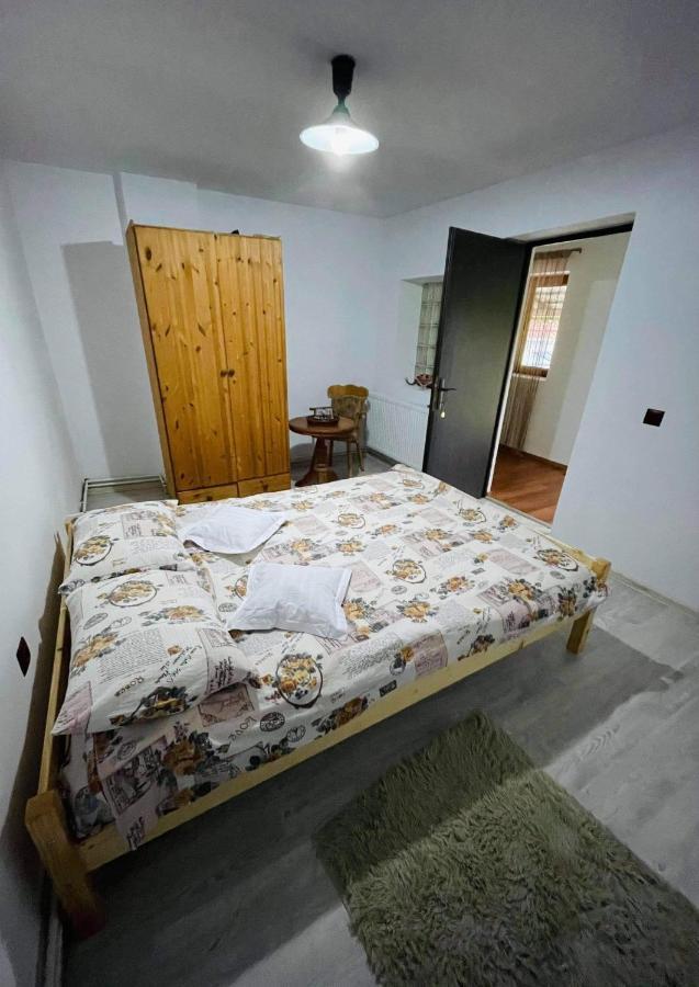 Casa De Sub Deal Densus Exteriör bild